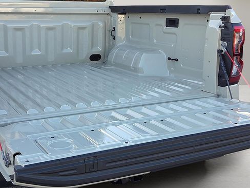 New 2025 Ford Ranger XLT w/ Convenience Package image 9