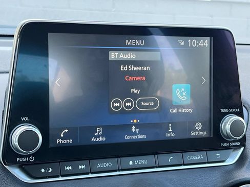 Used 2025 Nissan Sentra SV FWD image 17