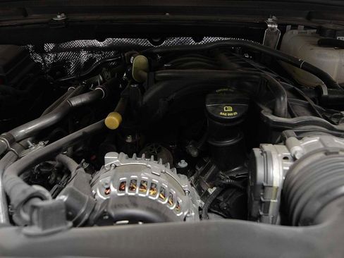 Used 2025 Jeep Gladiator Mojave AWD/4WD image 21
