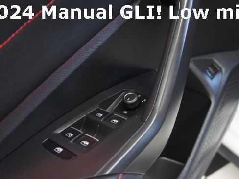 Used 2024 Volkswagen Jetta GLI 40th Anniversary Edition image 28