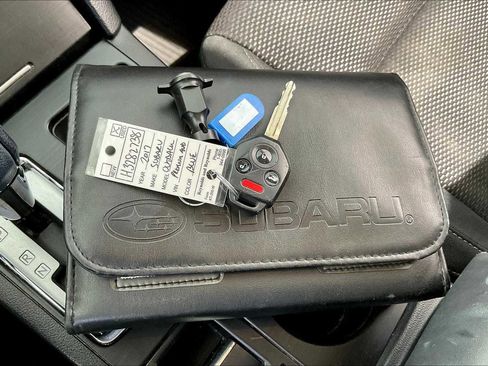 Used 2017 Subaru Outback 2.5i Premium image 14