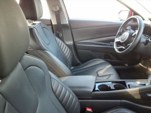 Used 2022 Hyundai Elantra Limited image 10
