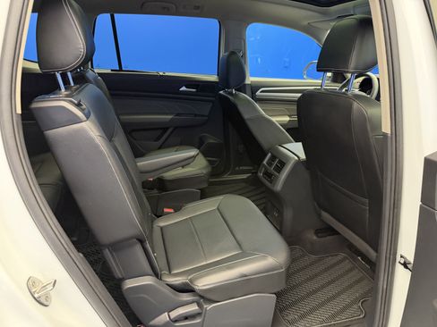 Used 2023 Volkswagen Atlas SE w/ Panoramic Sunroof Package AWD/4WD image 26