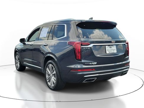 Used 2022 Cadillac XT6 Premium Luxury w/ Technology Package AWD/4WD image 3