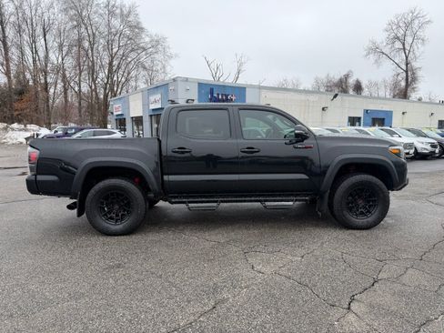 Used 2021 Toyota Tacoma TRD Pro image 2