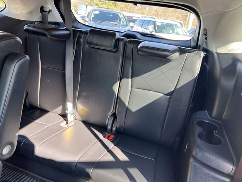 Used 2023 Toyota Highlander XLE image 25