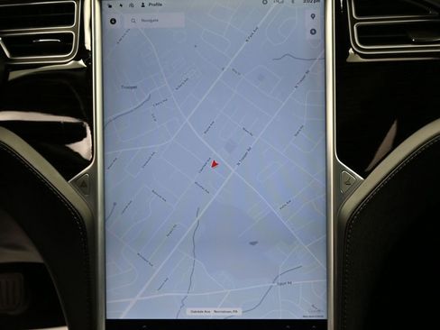 Used 2017 Tesla Model S 75 image 21