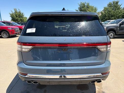 New 2026 Lincoln Aviator AWD image 6