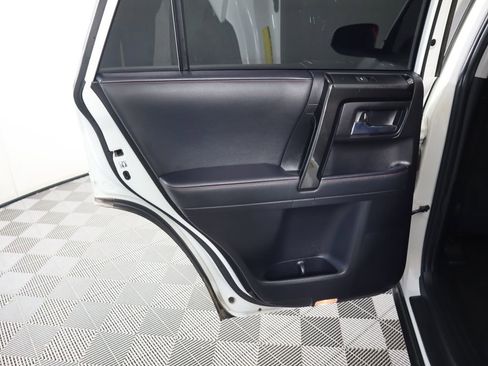 Used 2021 Toyota 4Runner TRD Off-Road image 27