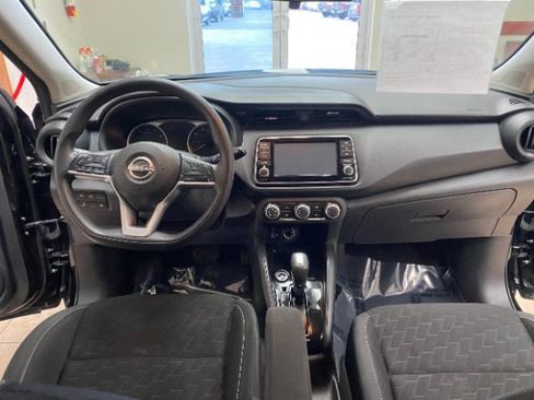 Used 2022 Nissan Kicks S FWD image 18