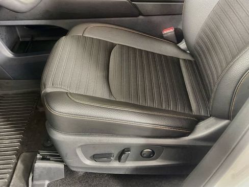 Used 2025 Nissan Pathfinder Rock Creek AWD/4WD image 19