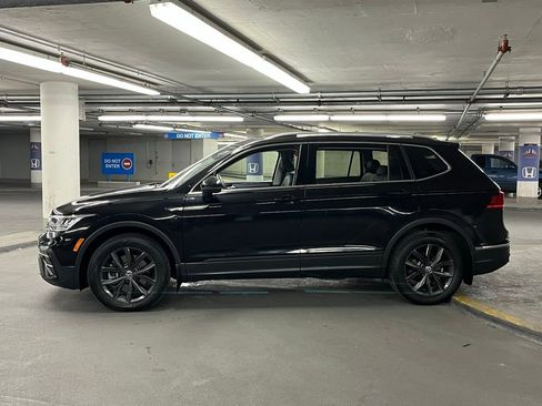 Used 2024 Volkswagen Tiguan SE w/ Panoramic Sunroof Package AWD/4WD image 33