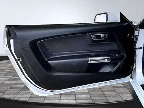 Used 2022 Ford Mustang Coupe RWD image 17