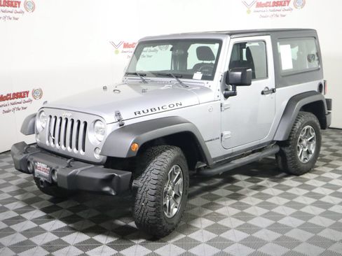 Used 2015 Jeep Wrangler Rubicon w/ Connectivity Group AWD/4WD image 12