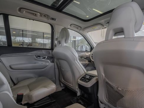 Used 2022 Volvo XC90 T6 Inscription w/ Advanced Package AWD/4WD image 28