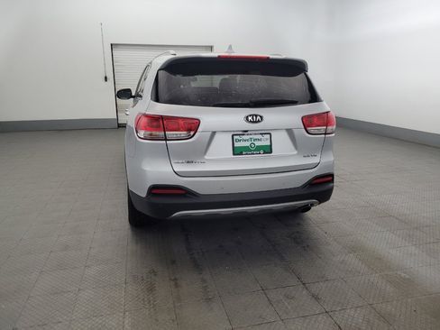 Used 2017 Kia Sorento EX AWD/4WD image 6
