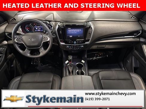 Used 2022 Chevrolet Traverse RS image 3