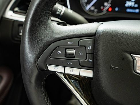 Used 2022 Cadillac XT6 Premium Luxury w/ LPO, Floor Liner Package AWD/4WD image 29