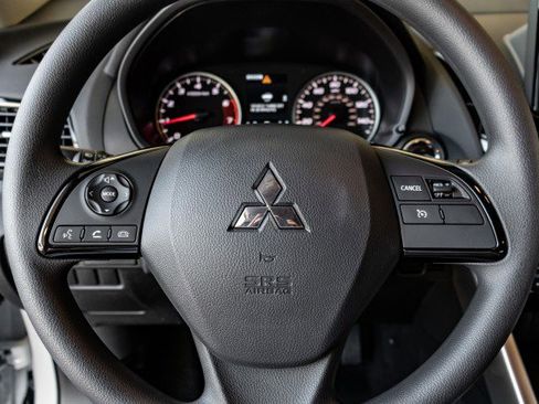 New 2025 Mitsubishi Eclipse Cross LE image 7