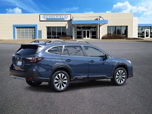 Used 2024 Subaru Outback Limited AWD/4WD image 3