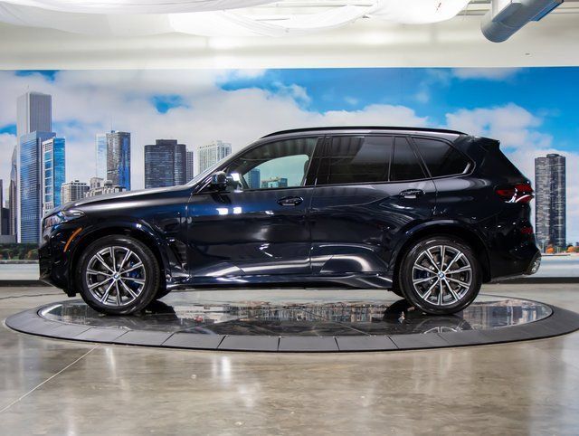 Used 2026 BMW X5 xDrive50e w/ M Sport Package AWD/4WD image 6