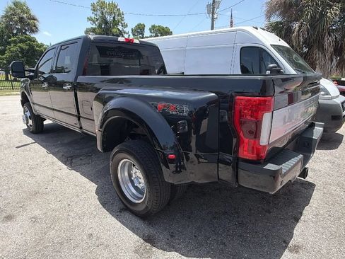Used 2019 Ford F350 Platinum w/ Platinum Ultimate Package AWD/4WD image 6