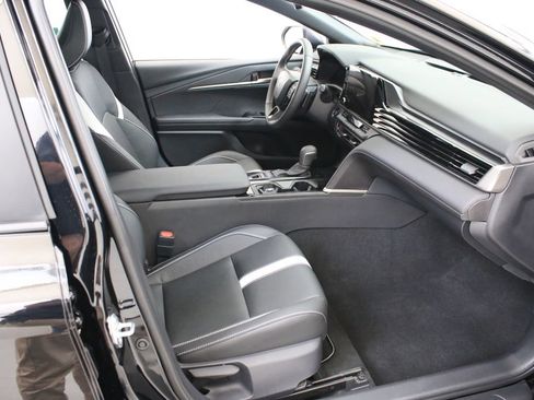 Used 2026 Toyota Camry SE w/ Convenience Package AWD/4WD image 28
