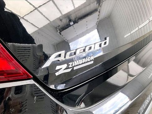 Used 2017 Honda Accord EX-L image 9