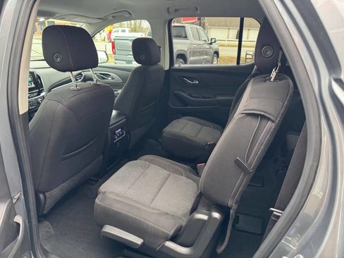 Used 2018 Chevrolet Traverse LT image 7