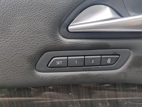 Used 2025 Cadillac XT4 Premium Luxury FWD image 28