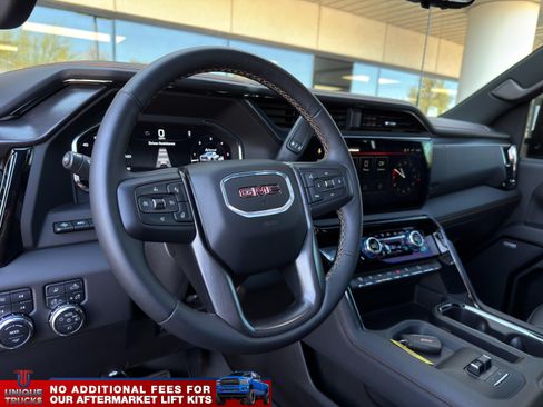 Used 2025 GMC Sierra 2500 AT4 w/ AT4 Premium Plus Package AWD/4WD image 18