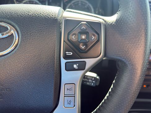 Used 2020 Toyota 4Runner Limited AWD/4WD image 21