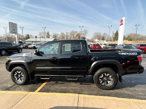 Used 2023 Toyota Tacoma TRD Off-Road w/ Advanced Technology Package image 6
