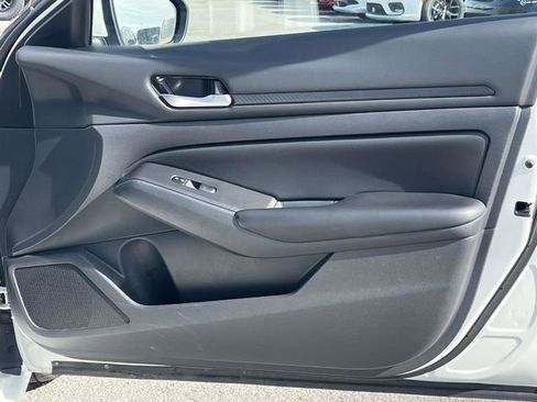 Used 2022 Nissan Altima 2.5 S image 24