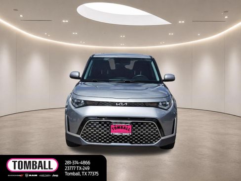 Used 2024 Kia Soul EX FWD image 2