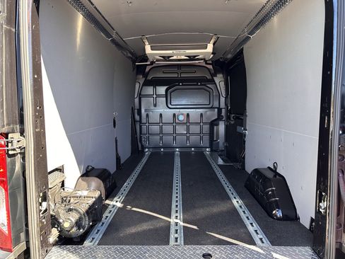 Used 2023 Ford Transit 250 XL image 15