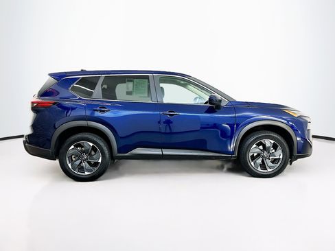 Used 2025 Nissan Rogue SV AWD/4WD image 10
