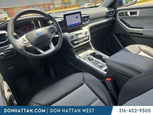 Used 2023 Ford Explorer XLT w/ Equipment Group 202A AWD/4WD image 2