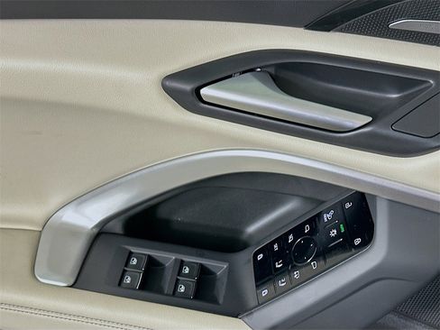 New 2025 Audi Q5 Premium Plus image 21