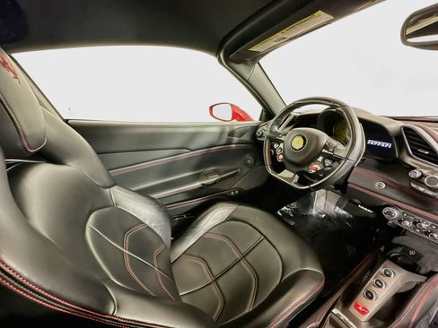 Used 2018 Ferrari 488 Spider RWD image 57