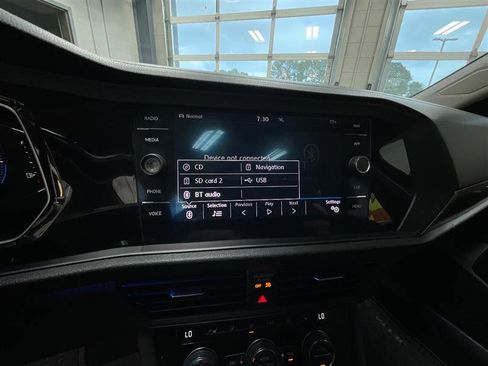 Used 2019 Volkswagen Jetta SEL Premium FWD image 19