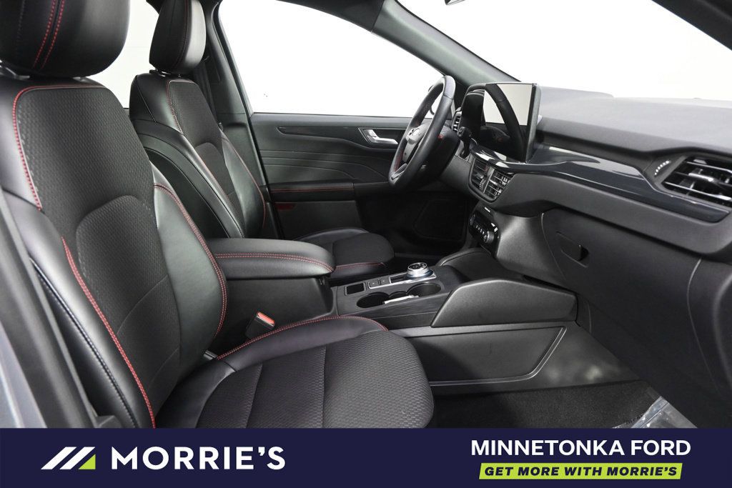 Used 2024 Ford Escape ST-Line w/ Tech Pack #1 AWD/4WD image 16