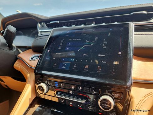 Used 2025 Jeep Grand Cherokee L Summit image 44