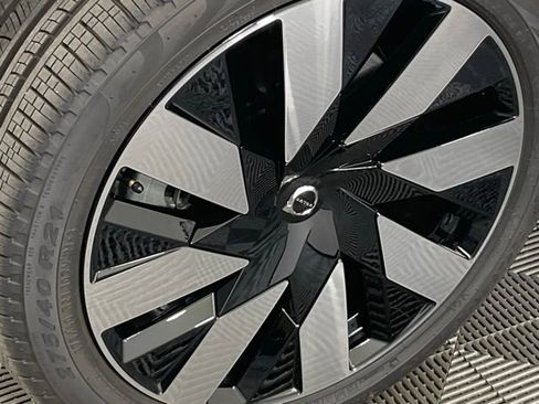 New 2025 Volvo XC90 T8 Plus w/ Protection Package Premier image 61