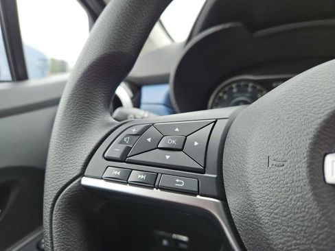 New 2025 Nissan Versa SV w/ Trunk Package image 32