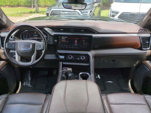 Used 2025 GMC Sierra 1500 Denali AWD/4WD image 14