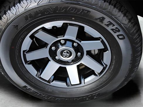 Certified 2023 Toyota 4Runner TRD Off-Road Premium image 28