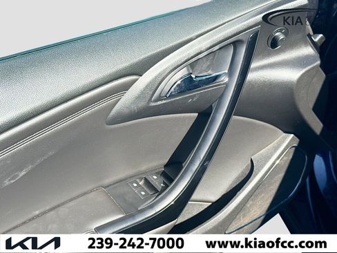 Used 2019 Buick Cascada Premium image 21