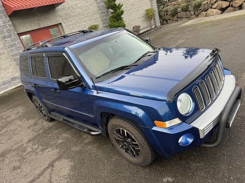 Used 2010 Jeep Patriot Sport image 3