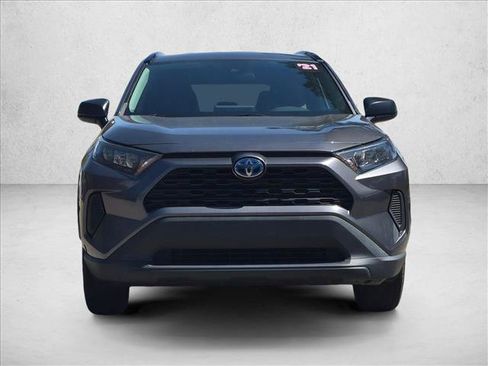 Used 2021 Toyota RAV4 LE AWD/4WD image 2